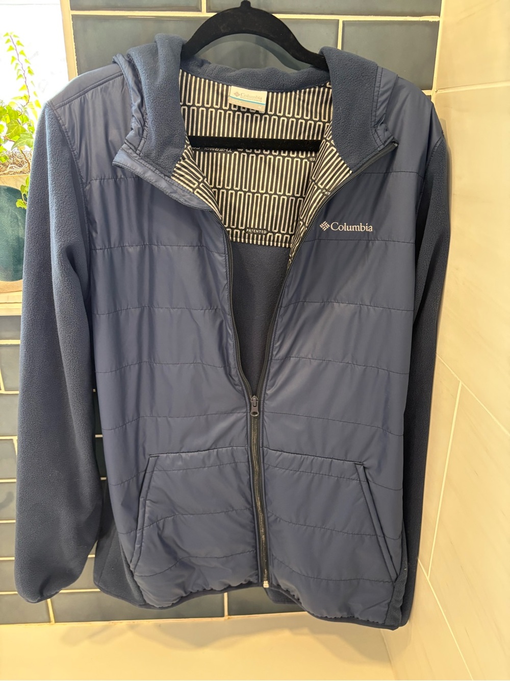 Columbia Men’s Navy Hooded Hybrid Jacket
